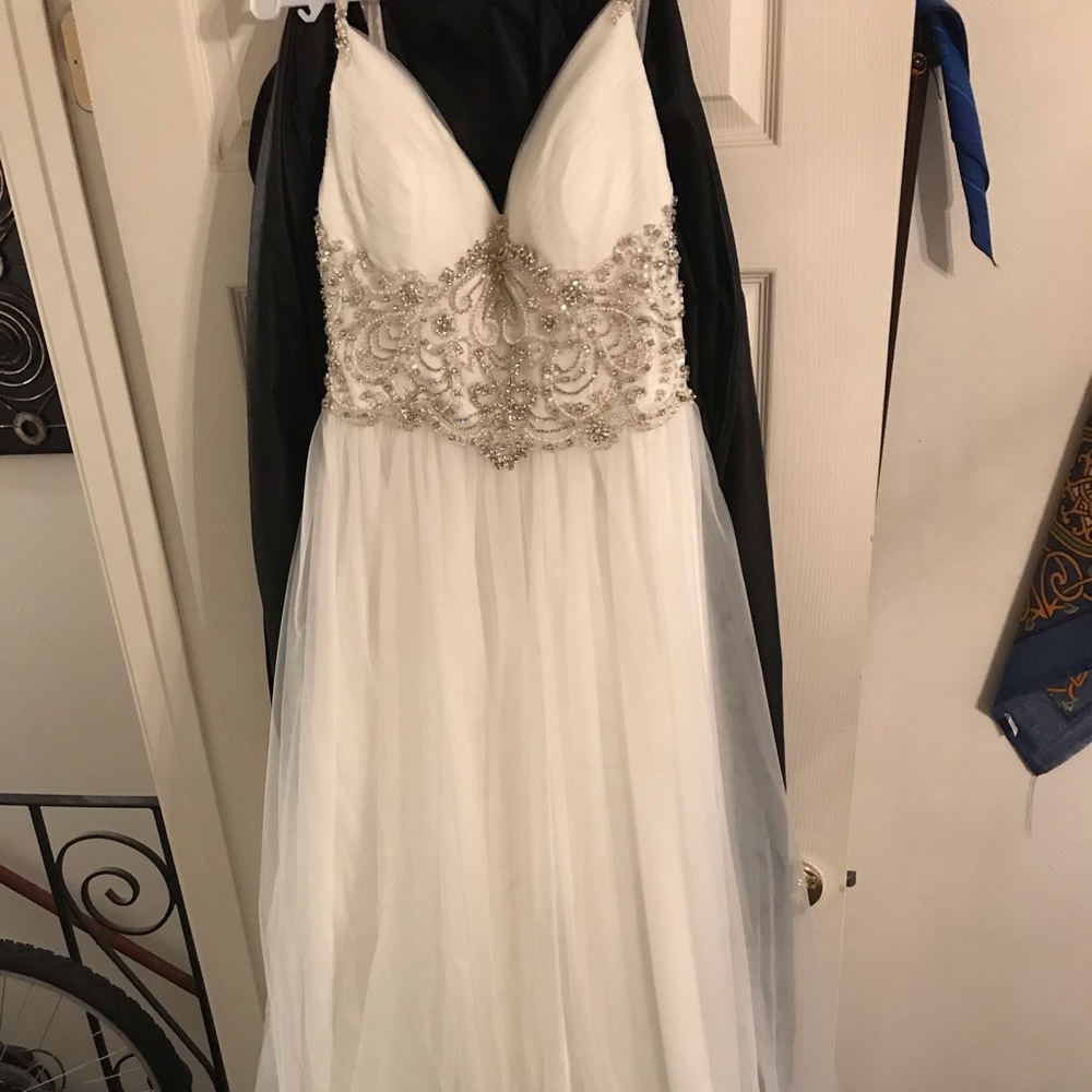 Used Christian Wu wedding dress - Picture 1 of 8
